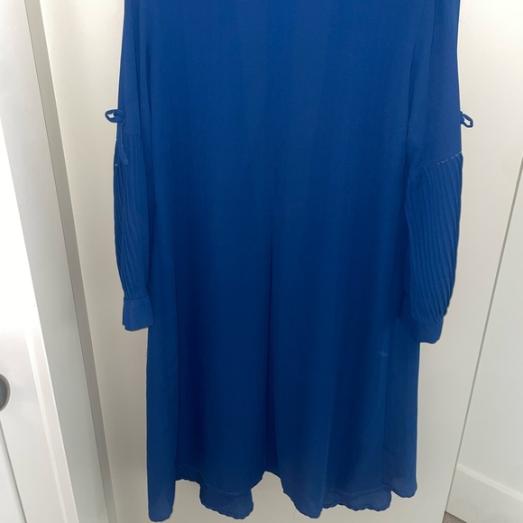 dark blue blazer/light throw over -size 1 (approx US 4) - Picture 2 of 3